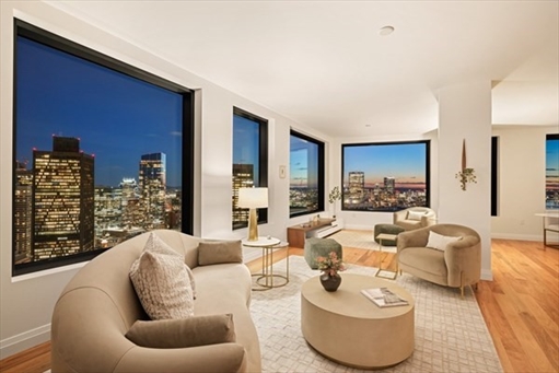 110 Sudbury Street, Apt 3702