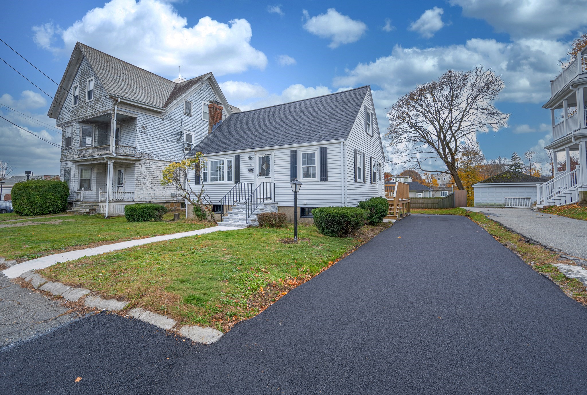 24 Oak St, Brockton, MA 02301
