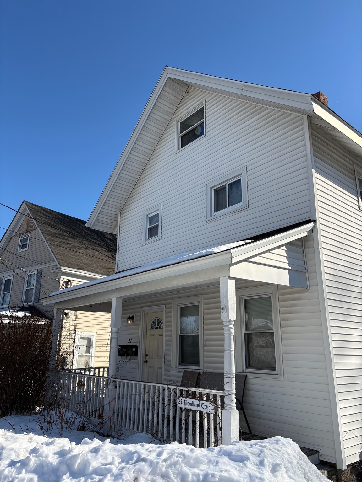 27 Woodland Ct, Lawrence, MA 01841 - Image 2