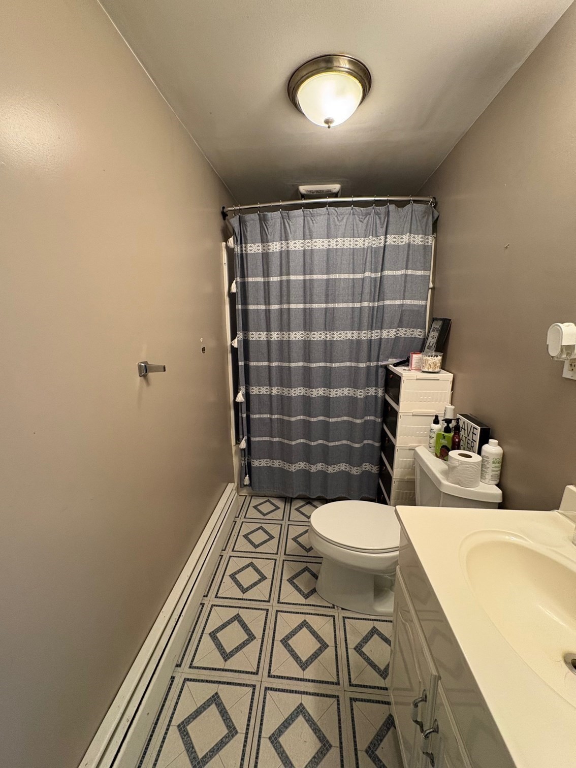 27 Woodland Ct, Lawrence, MA 01841 - Image 7