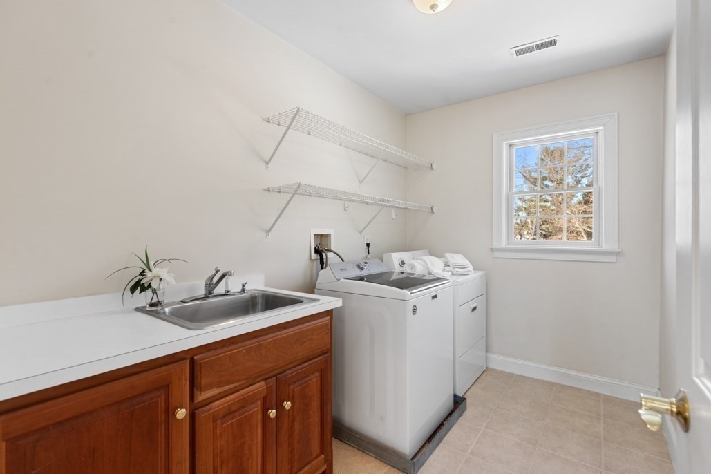 18 Symonds Way, Reading, MA 01867 - Image 34