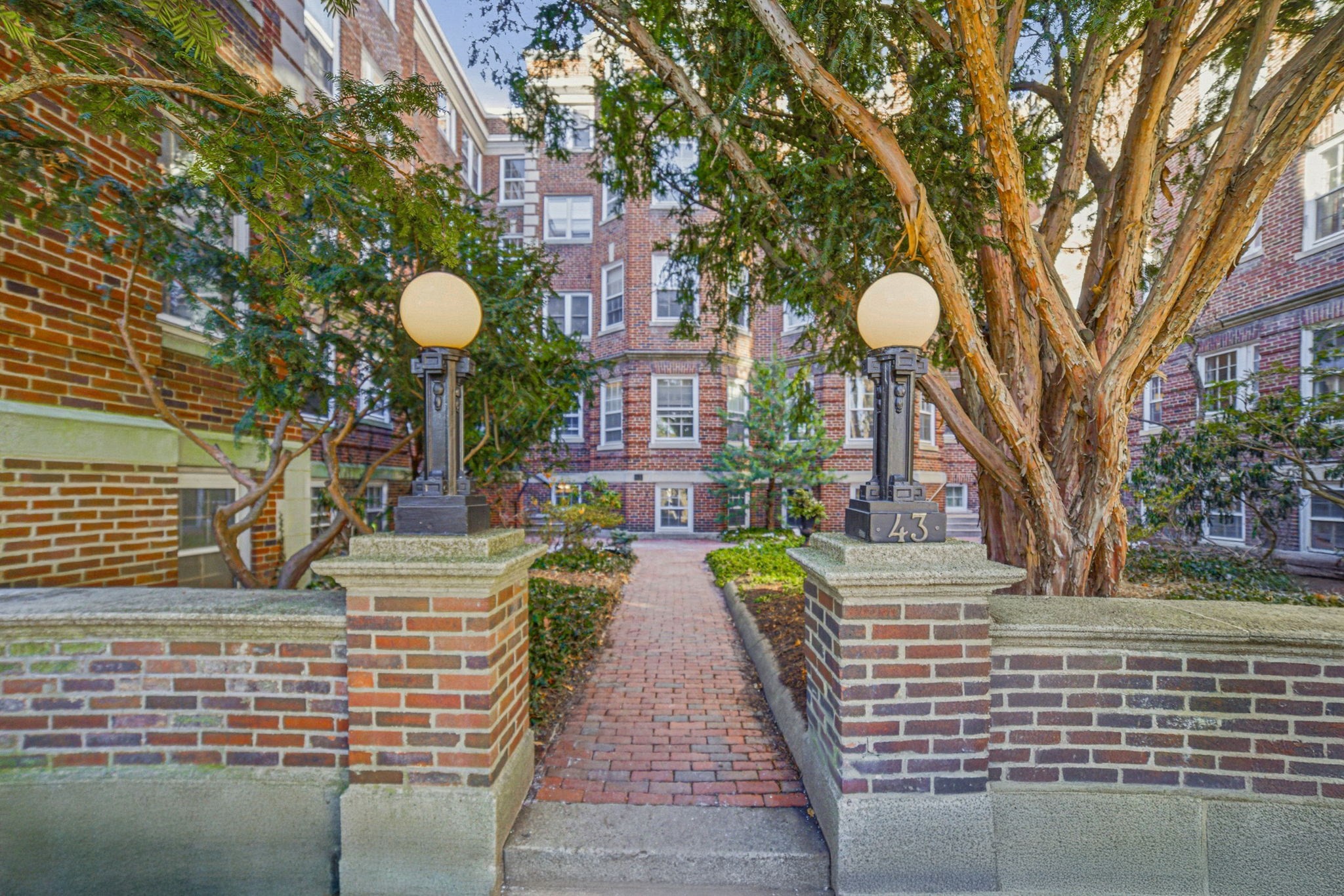 43 Linnaean Unit 1, Cambridge, MA 02138