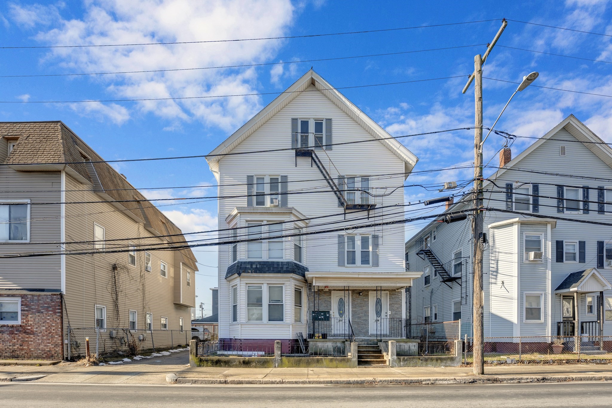 274 Lonsdale Av, Pawtucket, RI 02860