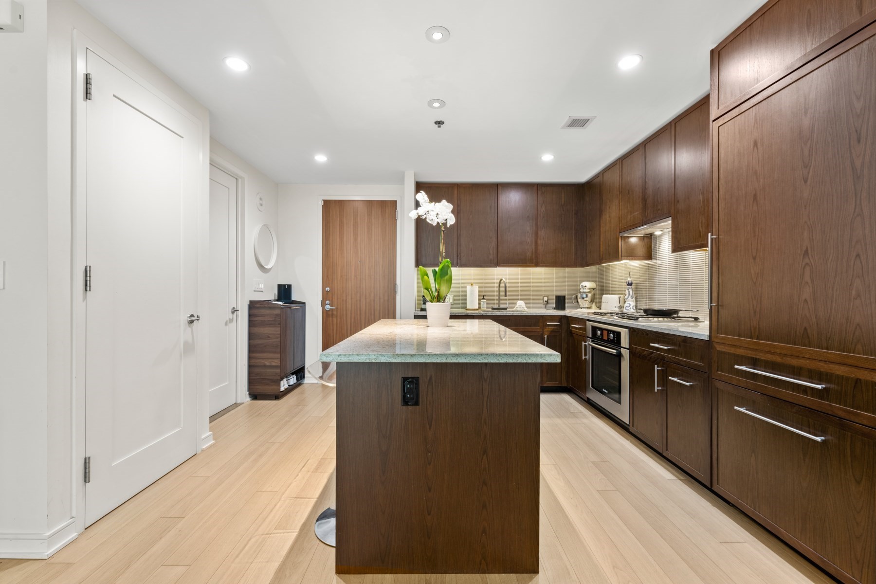 580 Washington Unit 611, Downtown, Boston, MA 02111 - Image 14
