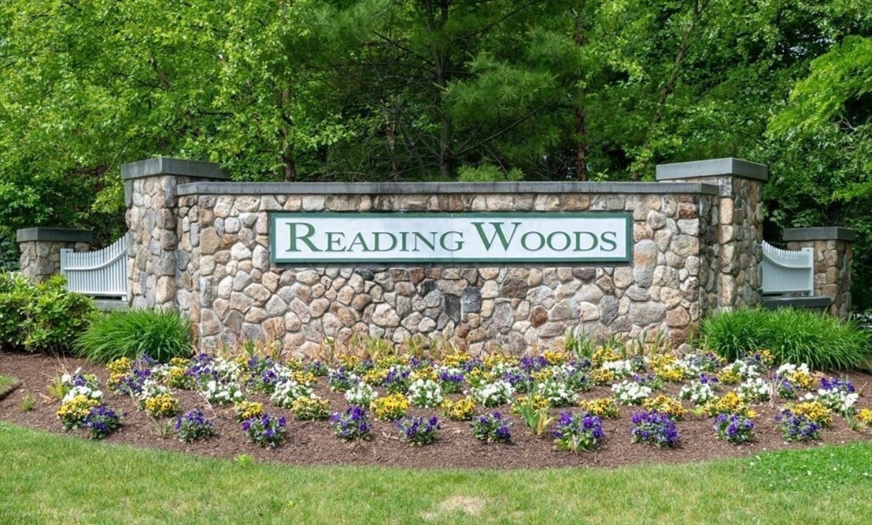 75 Augustus Ct Unit 2003, Reading, MA 01867