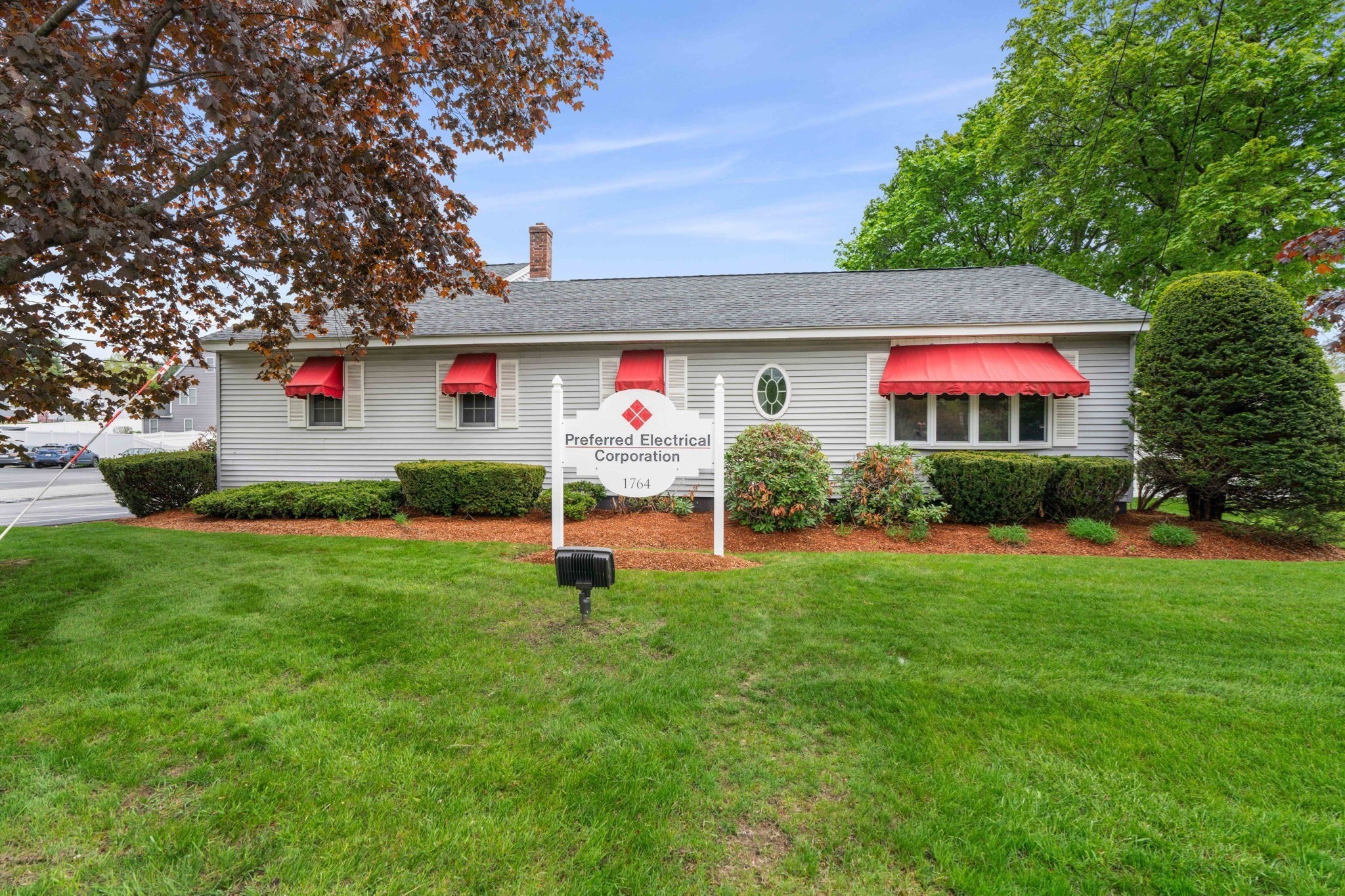 1764 Main St, Tewksbury, MA 01876