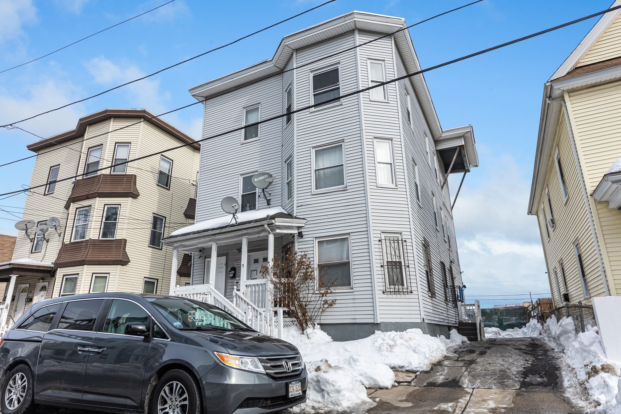 7 Bennington St, Lawrence, MA 01841 - Image 2