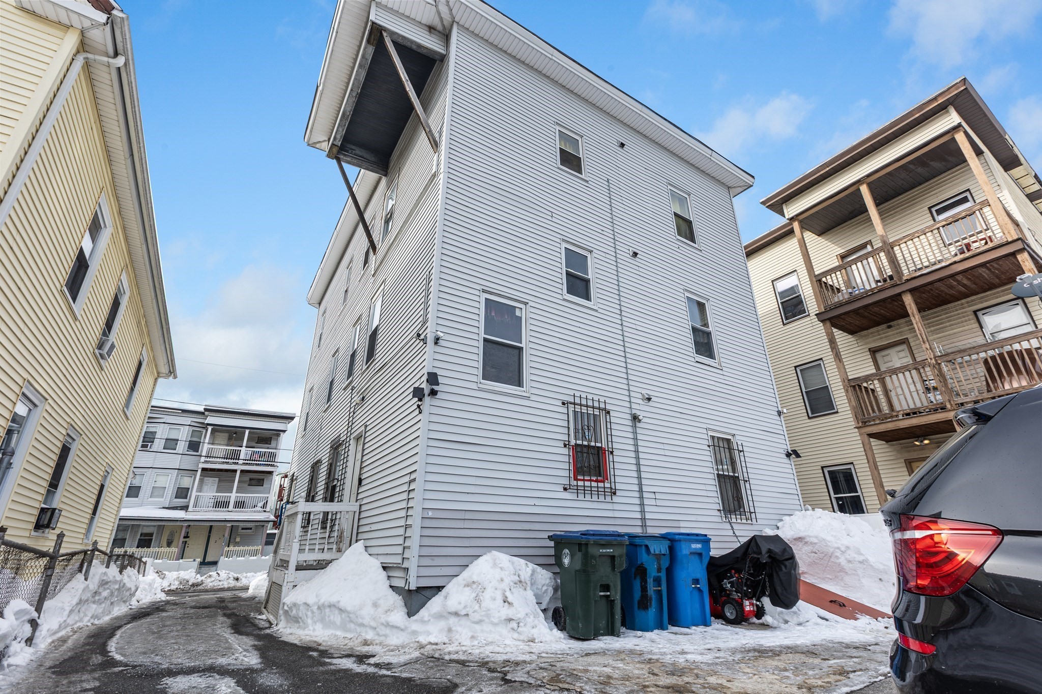 7 Bennington St, Lawrence, MA 01841 - Image 3