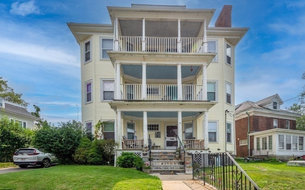 33 Oak St, Hyde Park, Boston, MA 02136