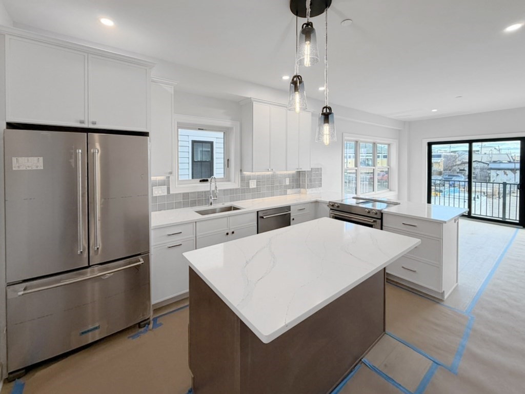 16 North End Blvd Unit 7, Salisbury, MA 01952