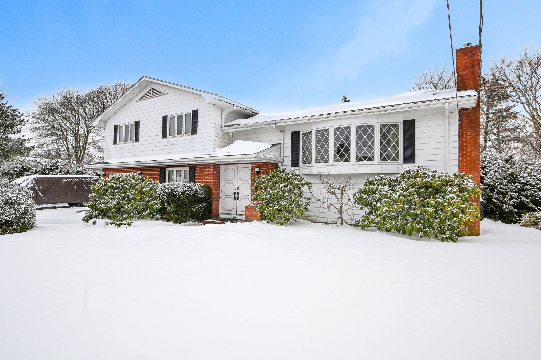 220 Mount Vernon St, New Bedford, MA 02740