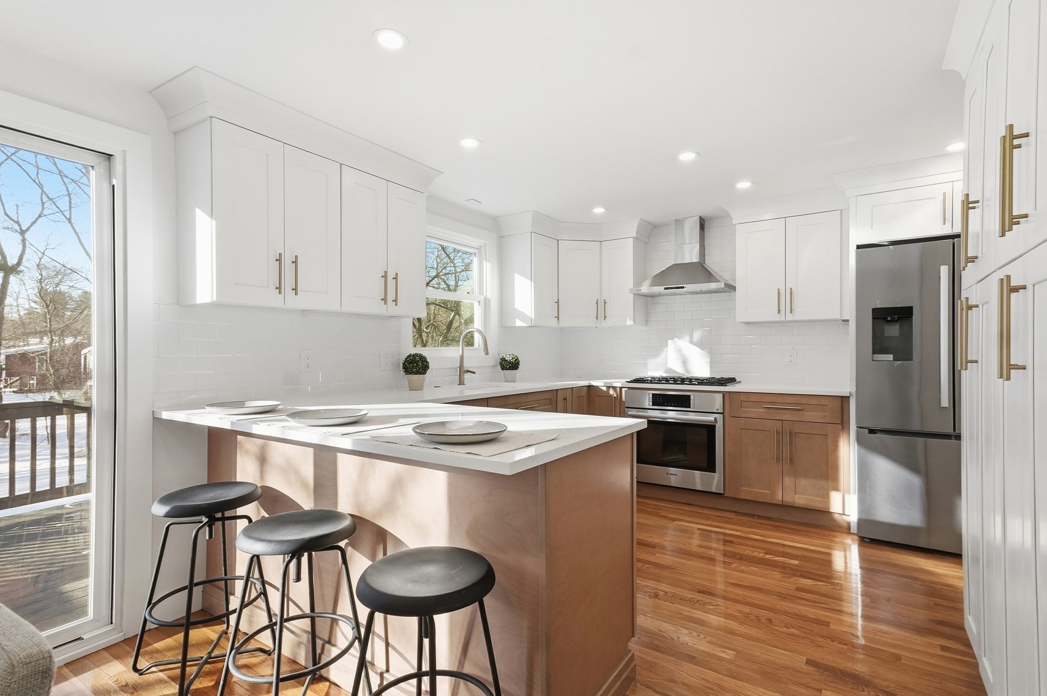 155 Mill St, Burlington, MA 01803