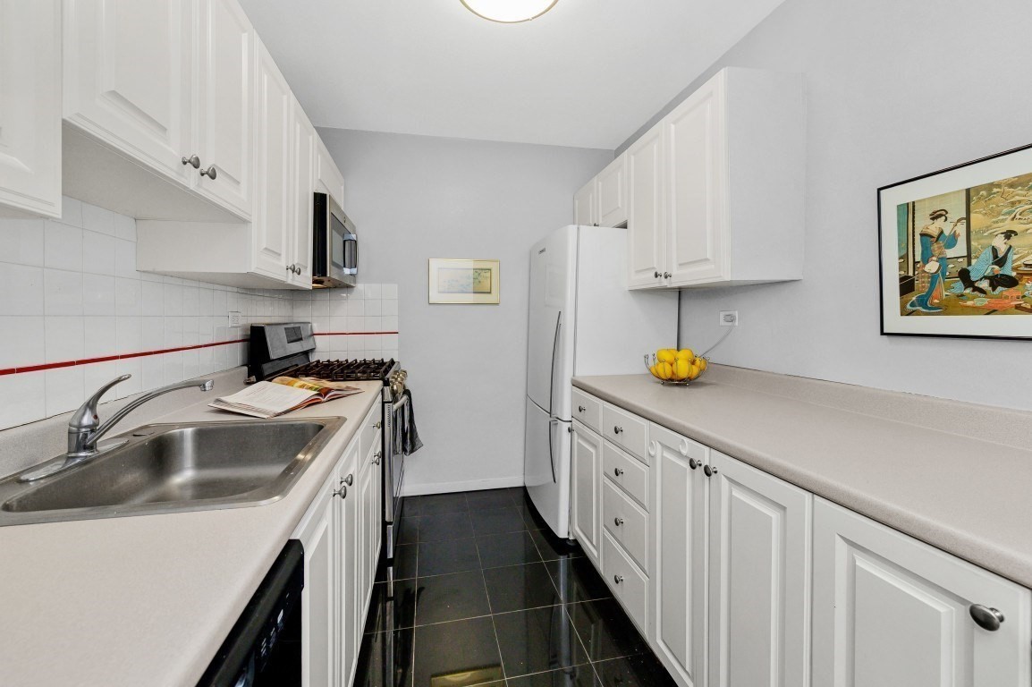6 Whittier Place Unit 6H, West End, Boston, MA 02114 - Image 5