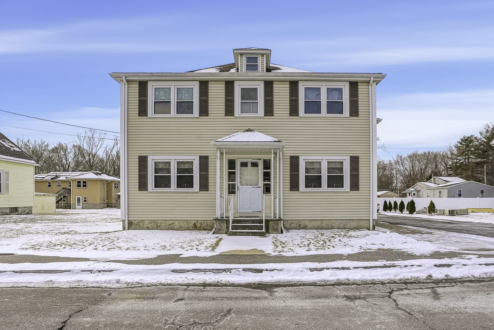 81 Winter St, Bellingham, MA 02019