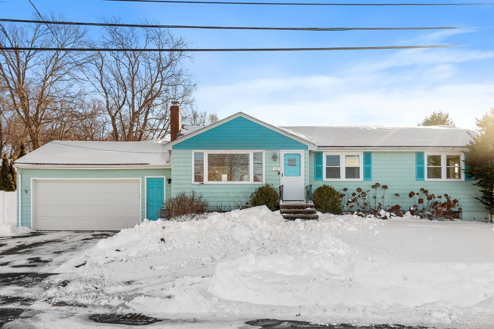 59 Nancy Ave, Peabody, MA 01960