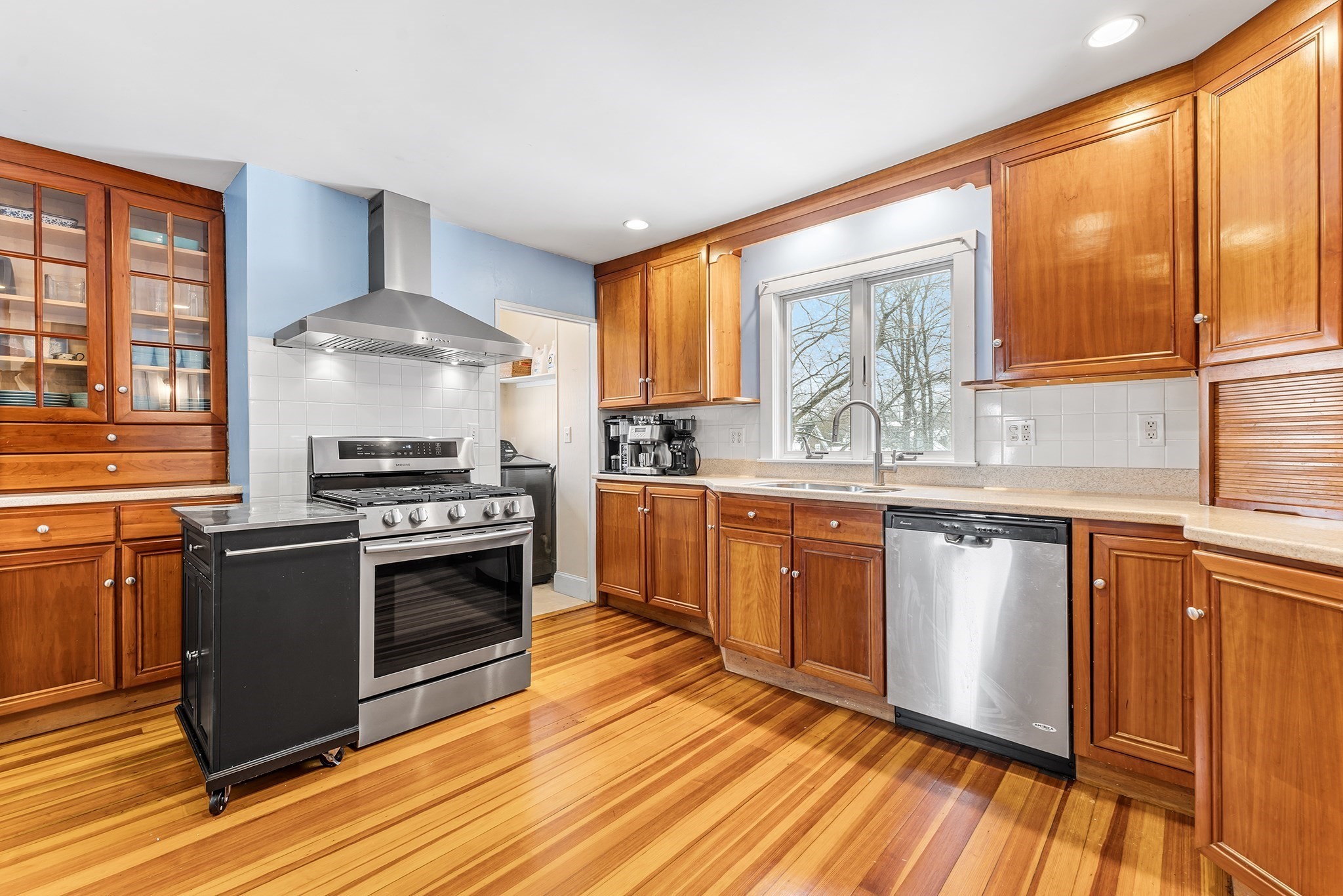 98 Cedar St Unit 2, Dedham, MA 02026