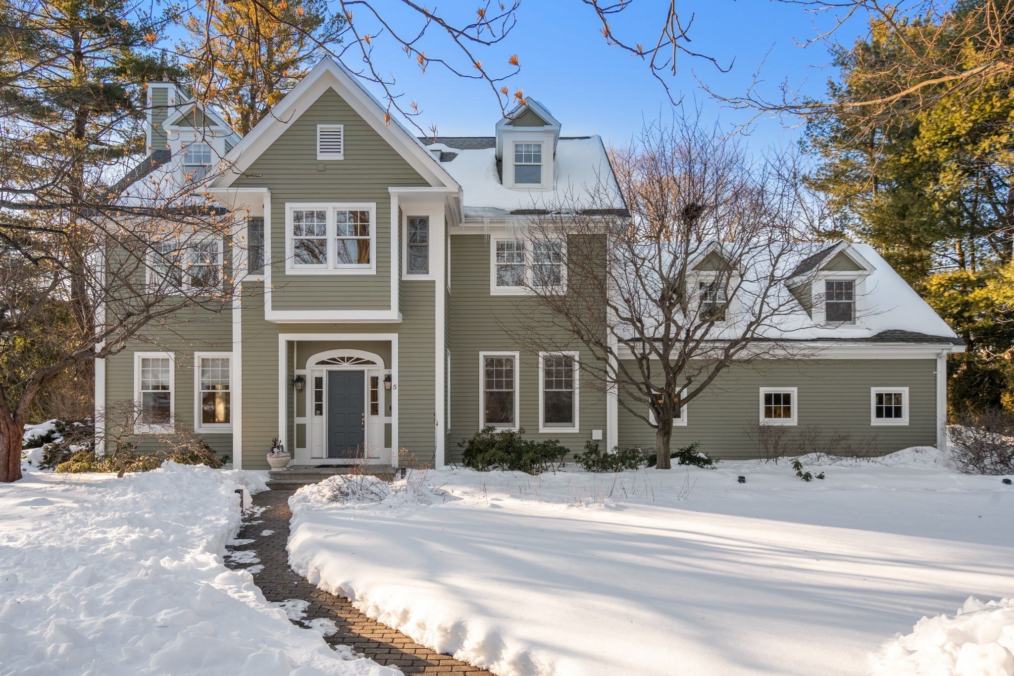 5 Griffin Circle, Wayland, MA 01778