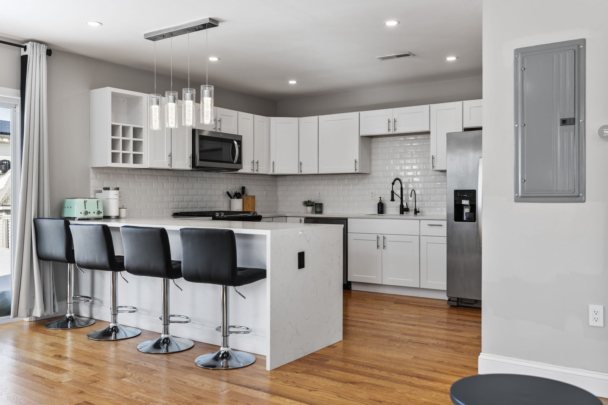 35 Arcadia St, Revere, MA 02151 - Image 2