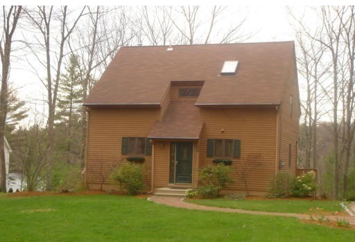 15 S Sullivan Rd, Charlton, MA 01507