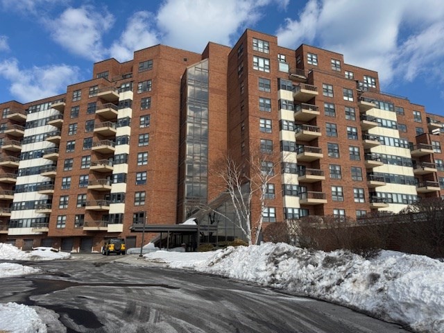 1 Seal Harbor Unit 210, Winthrop, MA 02152