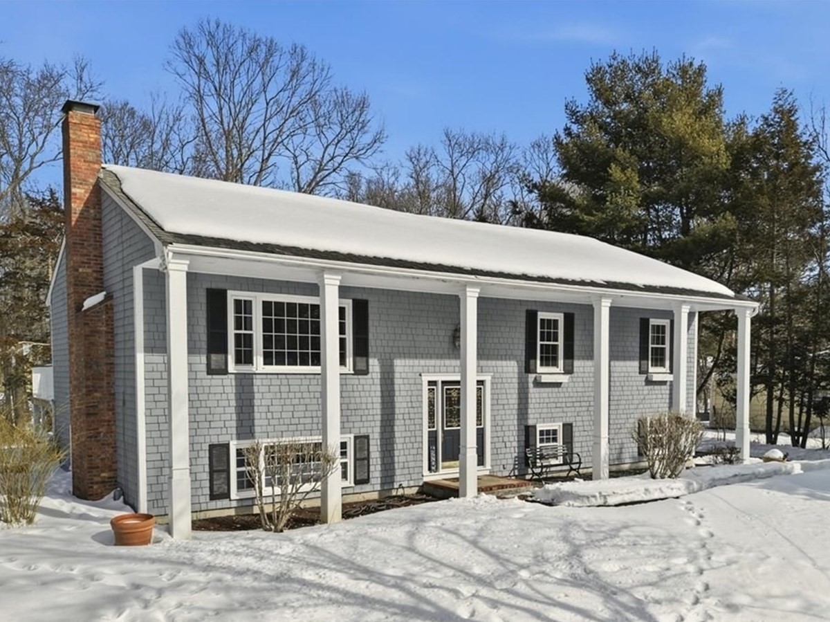 2 Sherwood Cir, Sharon, MA 02067