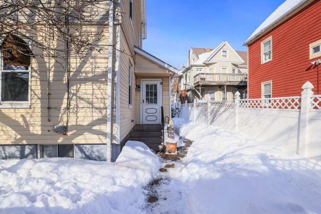 33 Montrose St, Everett, MA 02149 - Image 30