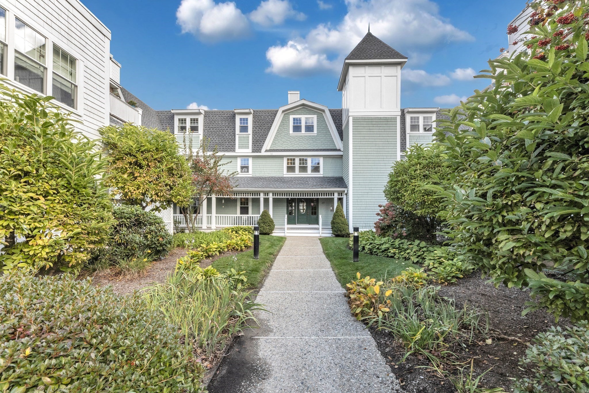 37 Hastings Street Unit 201, West Roxbury, Boston, MA 02132