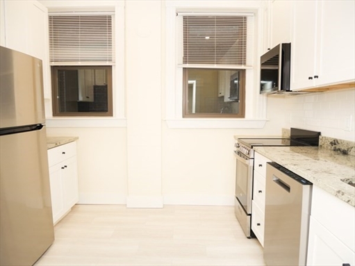 1378 Beacon, Apt 10