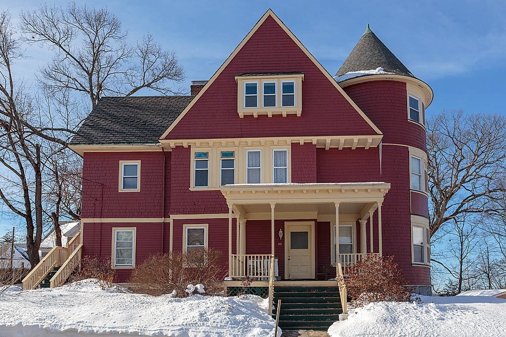 45 Harvard St Unit #5 3rd fl, Lowell, MA 01851