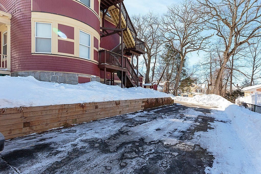 45 Harvard St Unit #5 3rd fl, Lowell, MA 01851 - Image 29