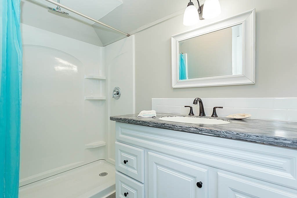 45 Harvard St Unit #5 3rd fl, Lowell, MA 01851 - Image 8