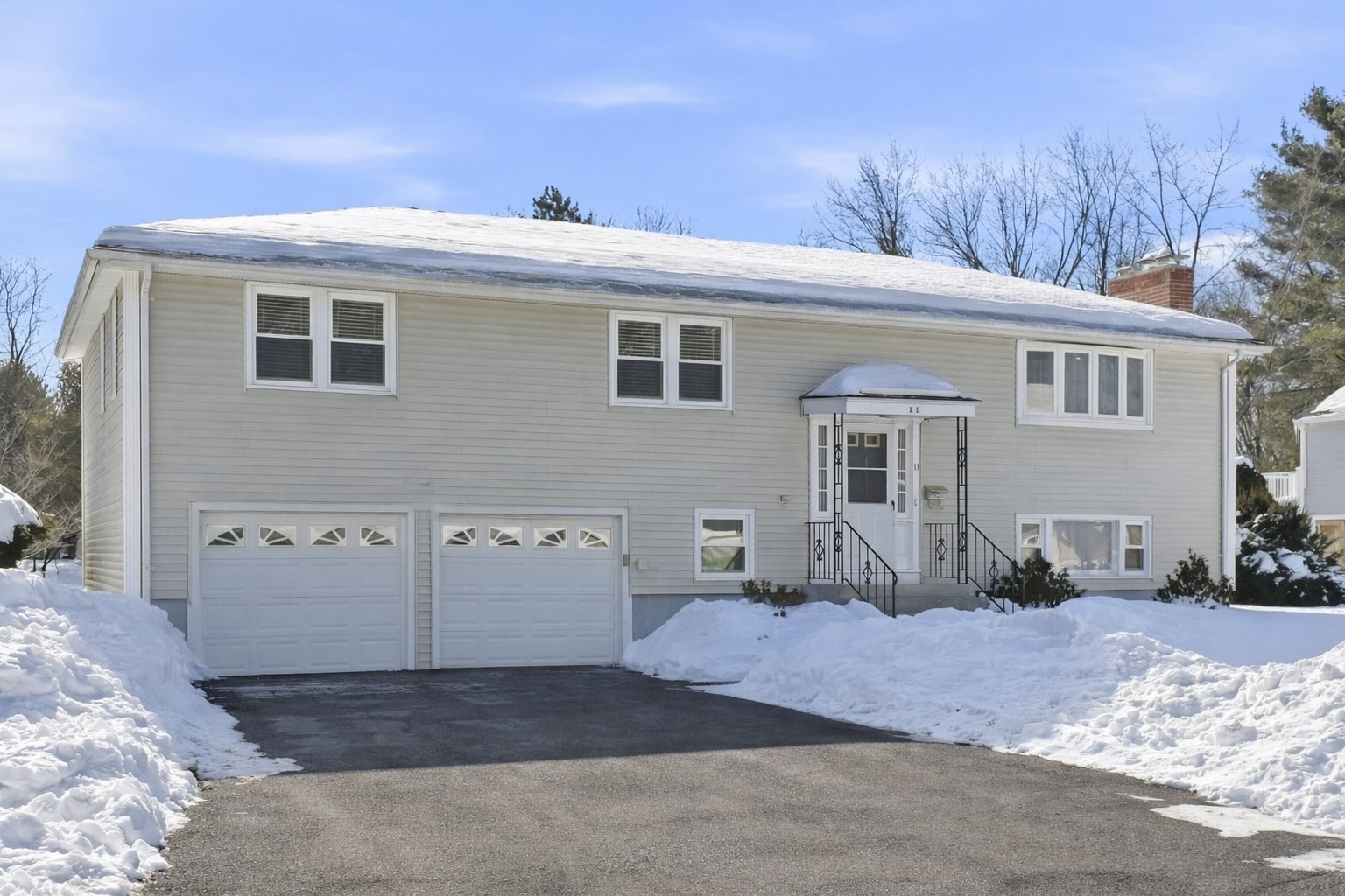 11 Bellwood Way, Framingham, MA 01701