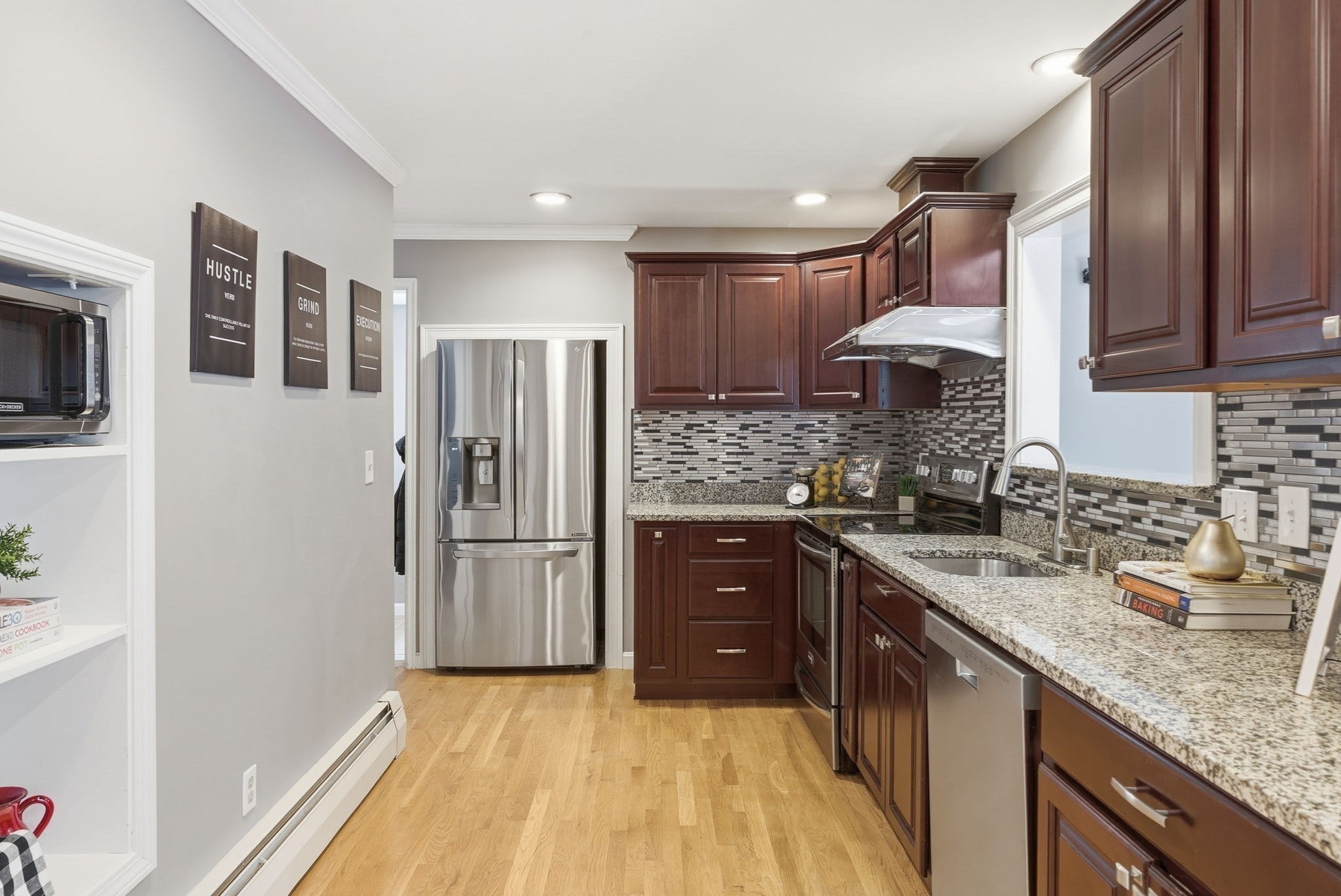 18 Erhardt Ter, Methuen, MA 01844 - Image 4