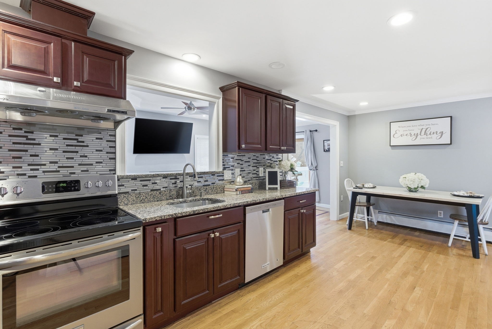 18 Erhardt Ter, Methuen, MA 01844 - Image 5