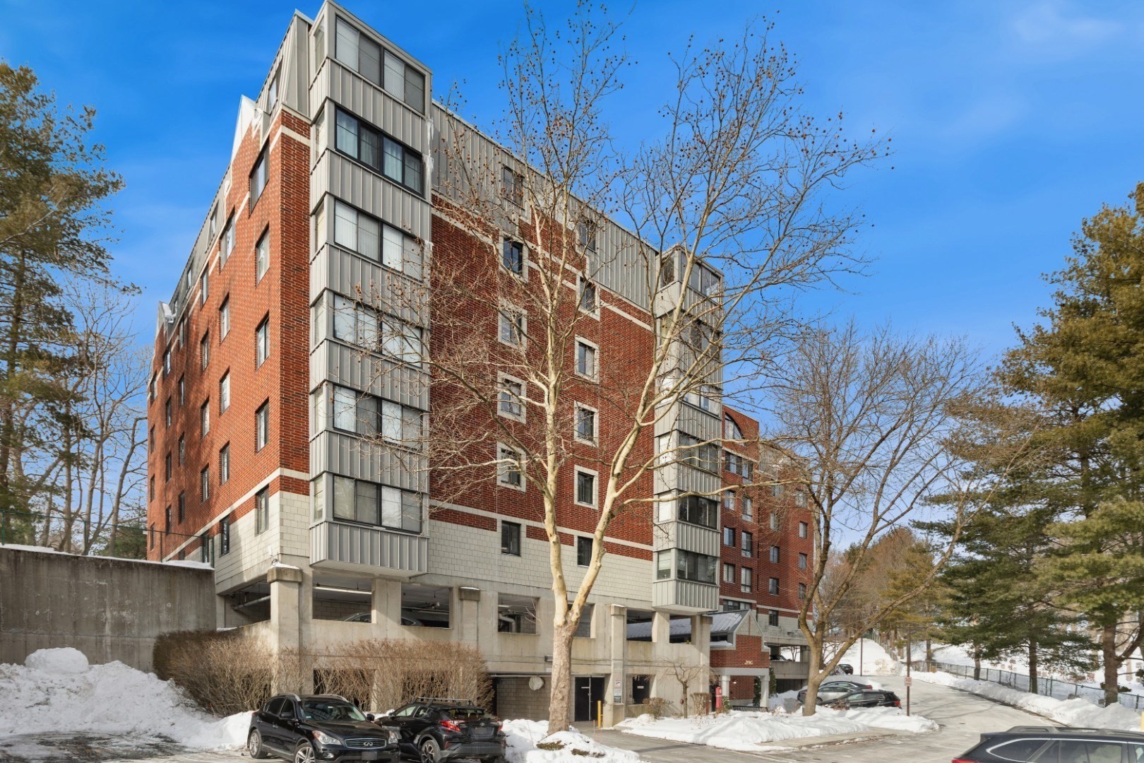 200 Ledgewood Dr Unit 601, Stoneham, MA 02180