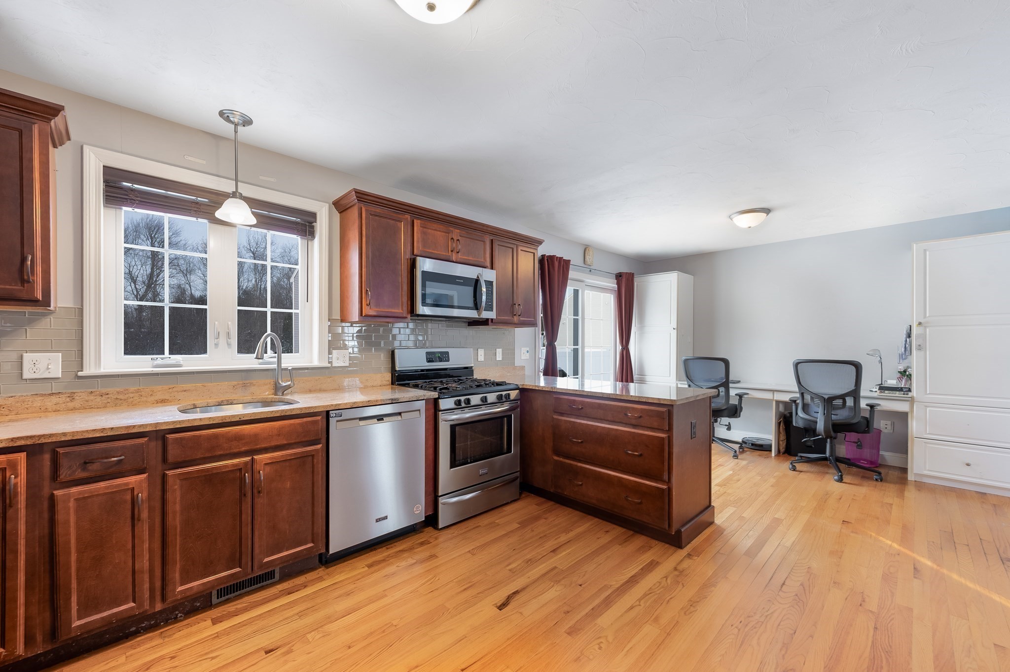 35 Sophia Ln, Bridgewater, MA 02324 - Image 2