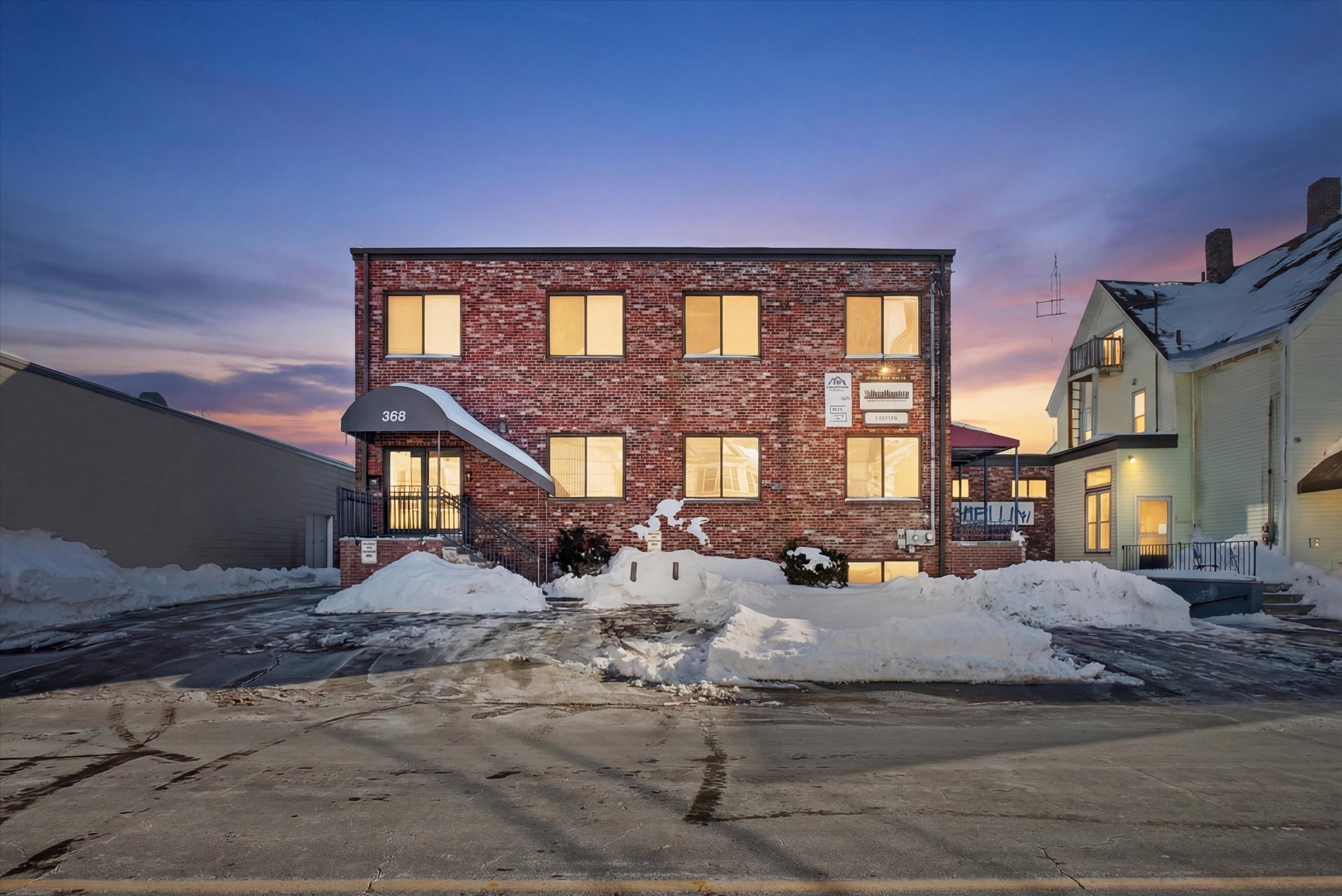 368 Hillside Unit 1, Needham, MA 02494