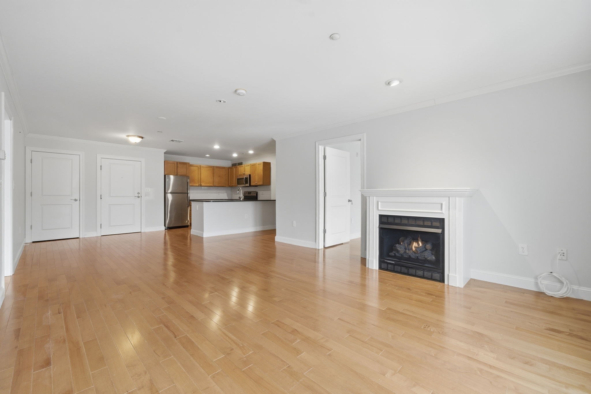 8 Crowninshield Street Unit 410, Peabody, MA 01960 - Image 13