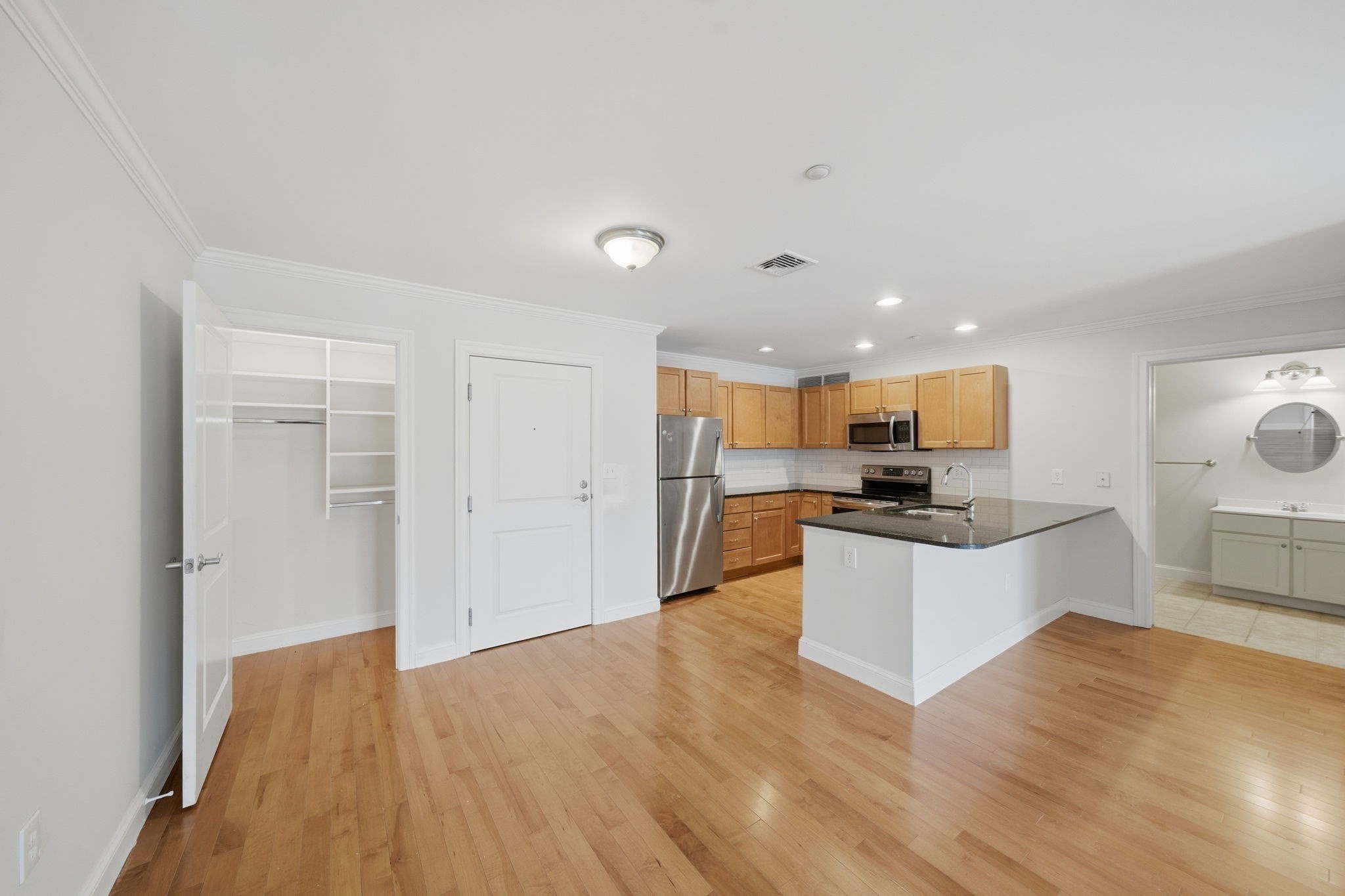 8 Crowninshield Street Unit 410, Peabody, MA 01960 - Image 7