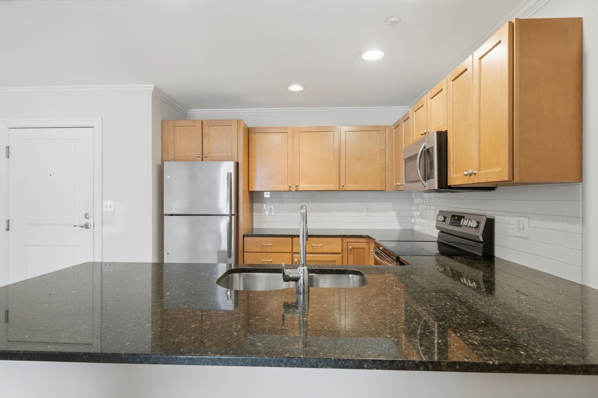 8 Crowninshield Street Unit 410, Peabody, MA 01960 - Image 8