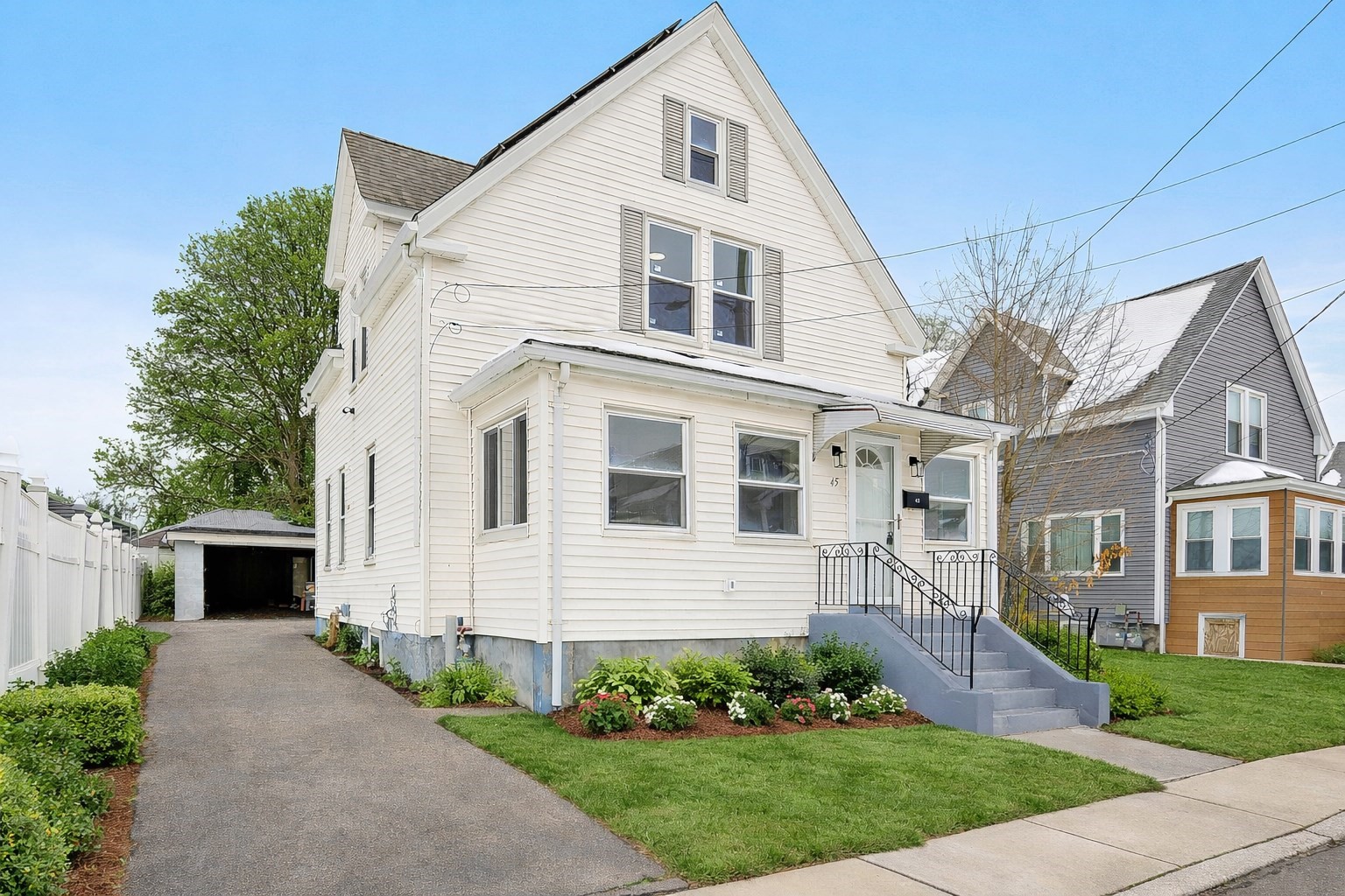 45 Como, Hyde Park, Boston, MA 02136