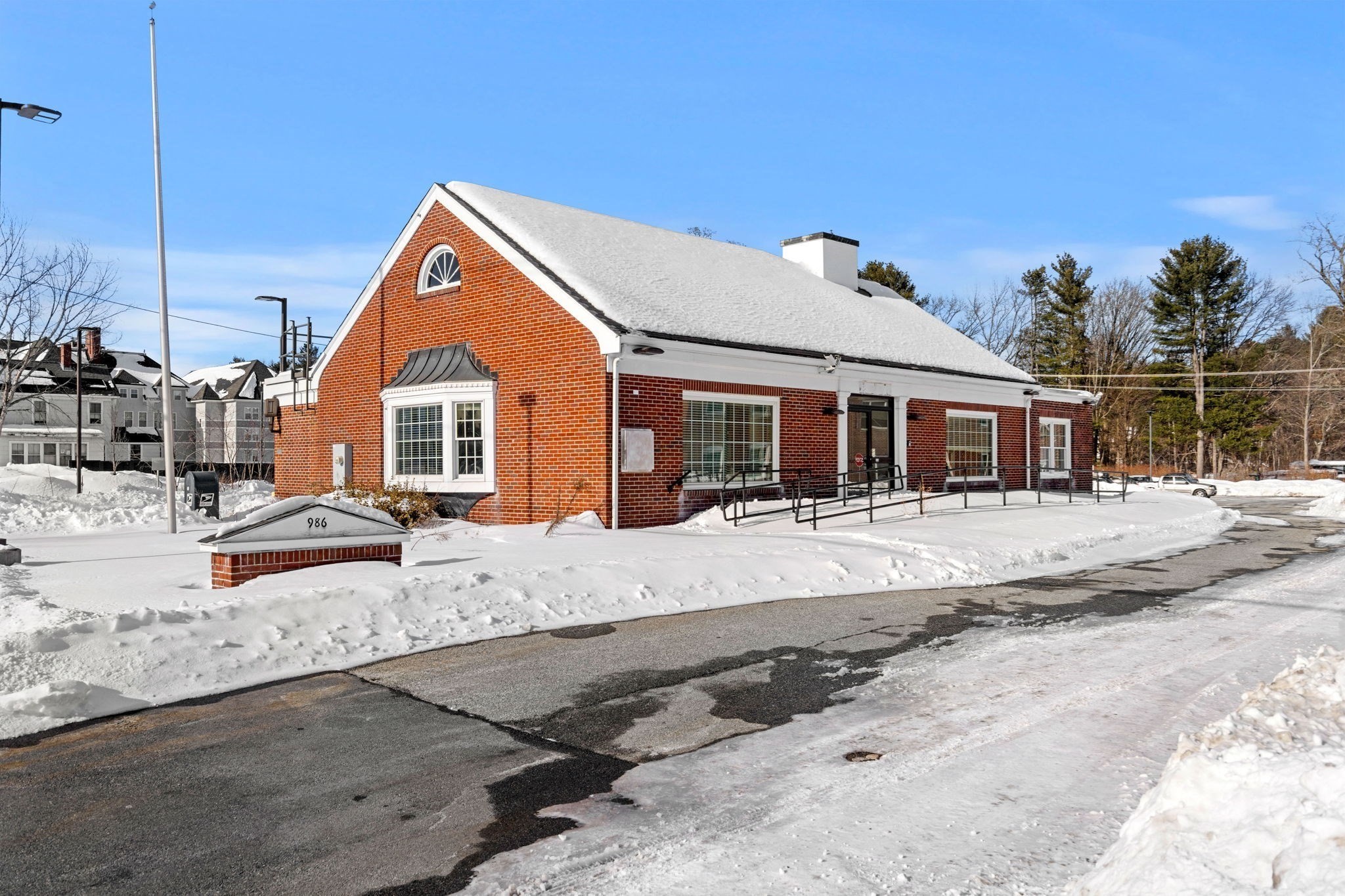 986 Main St, Tewksbury, MA 01876