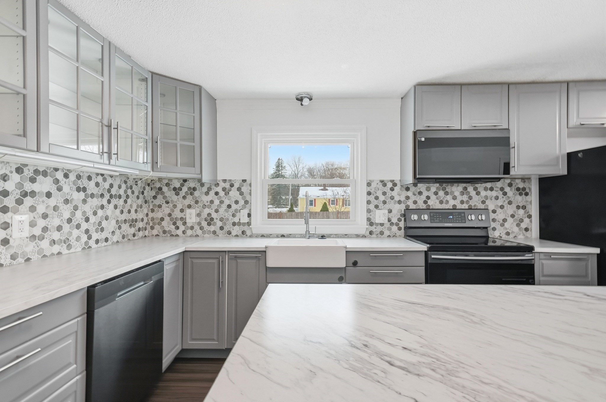 37 Lexington Avenue, Methuen, MA 01844 - Image 10