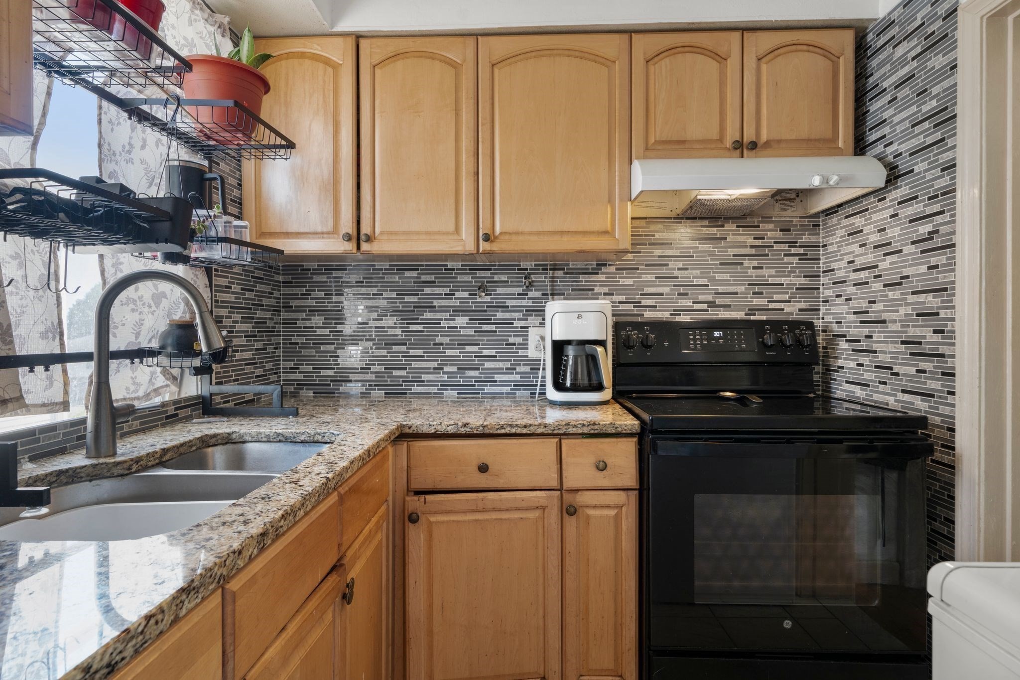 248 Jefferson St, Fall River, MA 02721 - Image 18