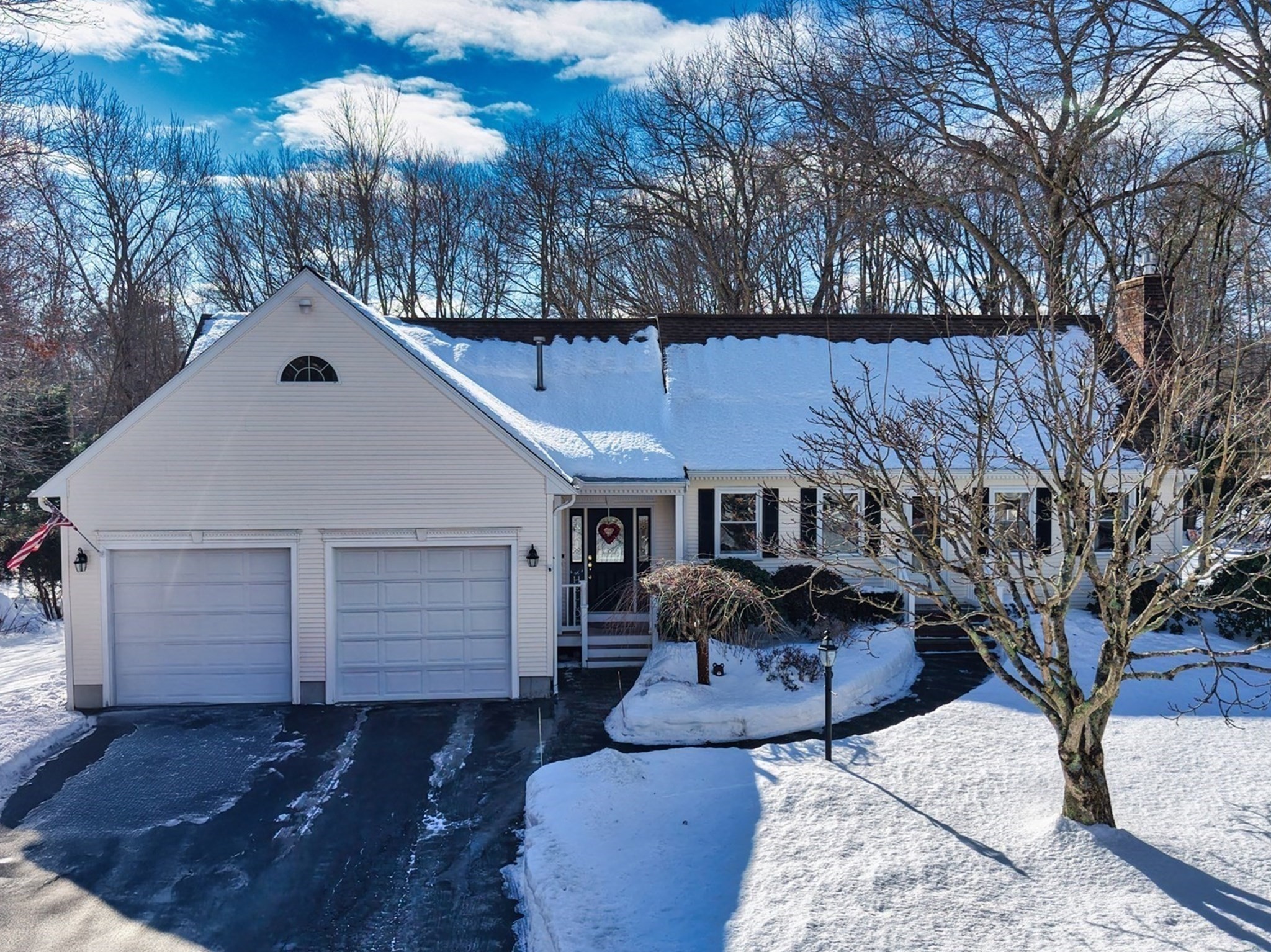 898 Tobey St, Acushnet, MA 02743