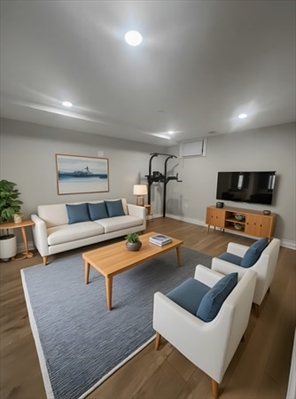 14 Mount Hood Road, Apt 1