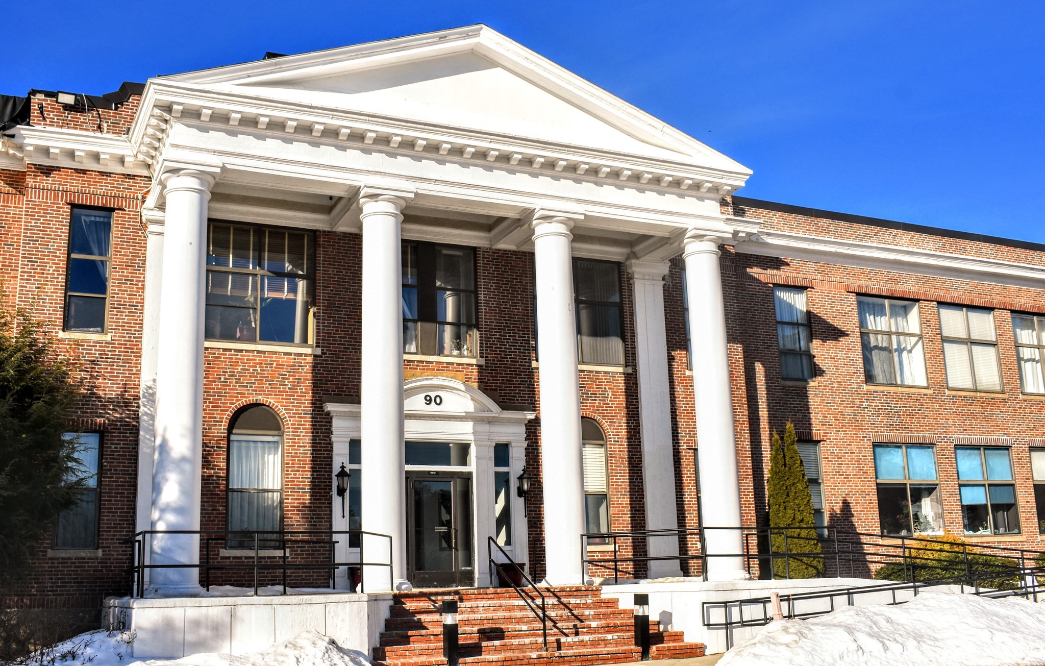 90 Sea St Unit 204, Weymouth, MA 02191