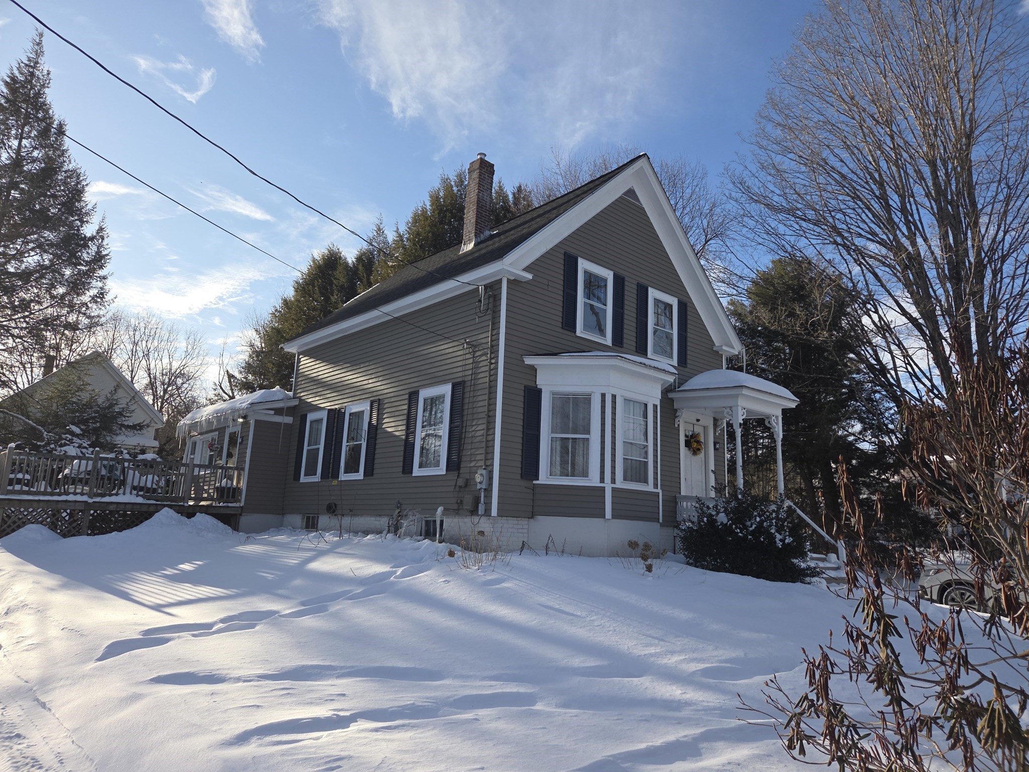 14 Brookline St, Pepperell, MA 01463