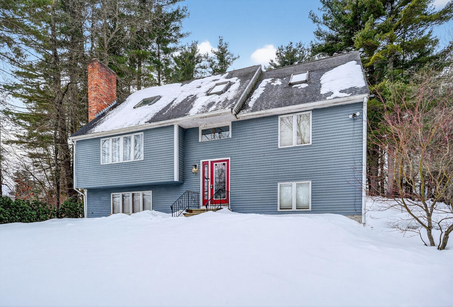 106 School St, Northborough, MA 01532