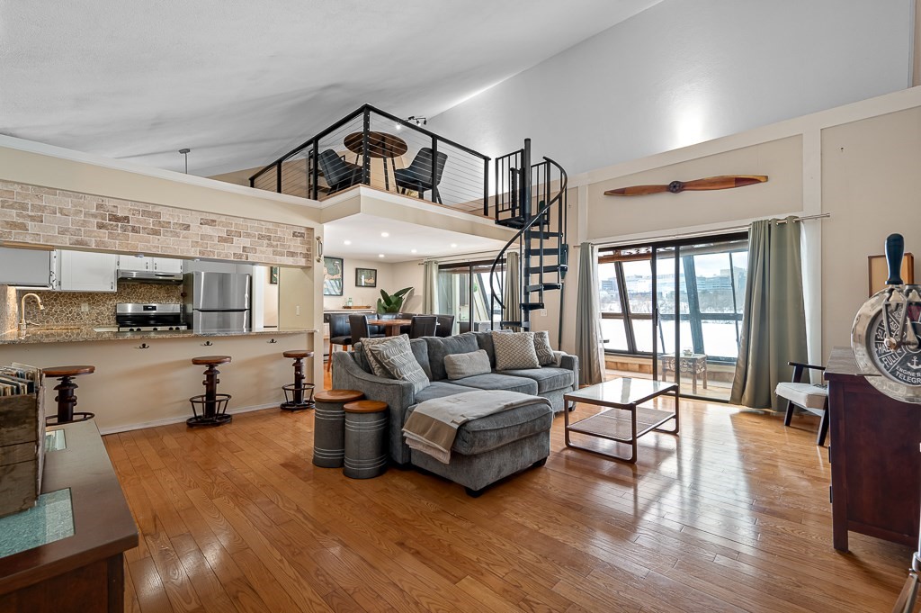 7 Eaglehead Ter Unit 6, Shrewsbury, MA 01545